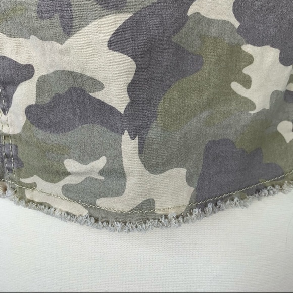 Zintex Women’s Sportswear Camo Raw Edge Hem Unlined Jacket - Picture 2 of 10